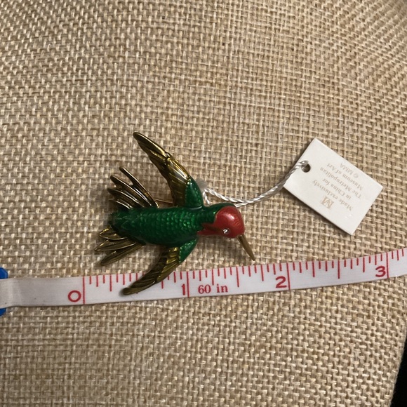 MMA by Ciner Vintage Gold Toned, Hand Enamel Birds Brooch Set. - Picture 5 of 6